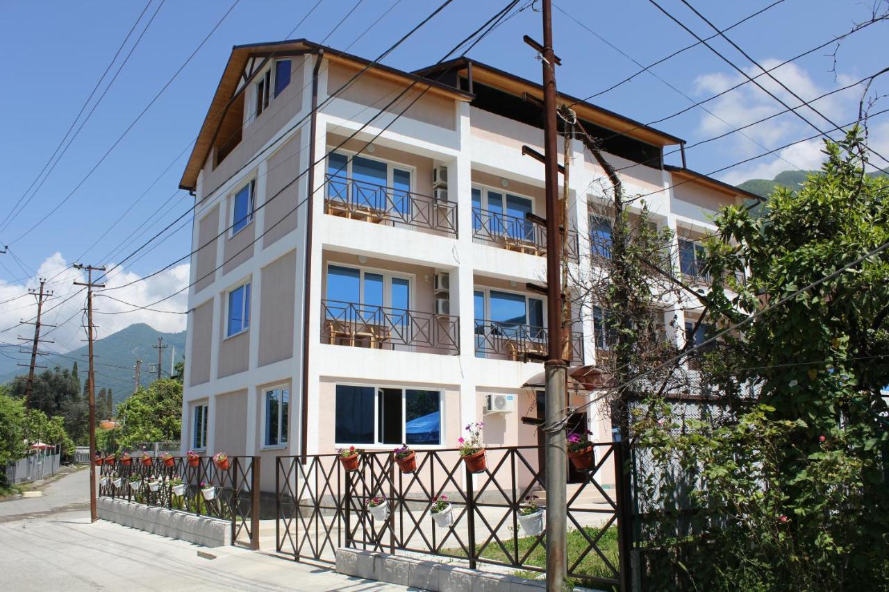 Guest House Zvanba Gagra Exterior foto